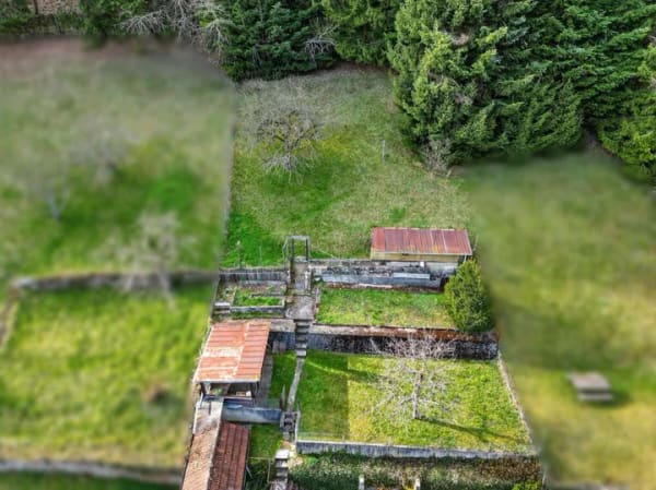 Immobilie in Höfen an der Enz - Für die Familie: Großzügiges Haus mit großem Garten und Doppel-Garage - Bild 1