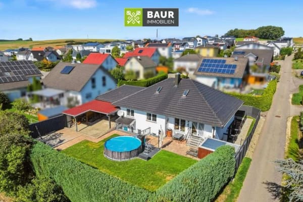 Immobilie in Burgrieden - 360° I Modern, großzügig, bezugsfrei – Bungalow mit Einliegerwohnung und großem Grundstück - Bild 1