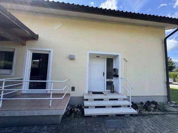 Immobilie in Kiefersfelden - Großzügiges Wohnen mit Kaiserblick – traumhafter Garten und viel Raum für die Familie - Bild 2