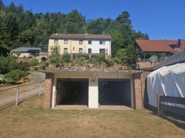 Immobilie in Elmstein - Sanierungsbedürftige Doppelhaushälfte mit schöner Aussicht - Bild 0