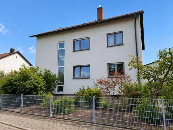 Immobilie in Hatzenbühl - Stattliches 2-Familienhaus mit großem Garten und in ruhiger Lage! - Bild 1