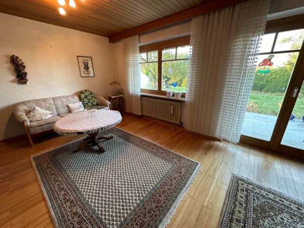 Immobilie in Marktl - Viel Platz für die ganze Familie: Einfamilienhaus mit 230 m² Wohnfläche und großem Garten - Bild 1