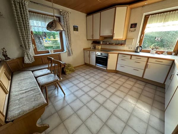 Immobilie in Marktl - Viel Platz für die ganze Familie: Einfamilienhaus mit 230 m² Wohnfläche und großem Garten - Bild 3