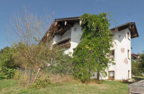 Immobilie in Edertal - Einfamilienhaus mit Einliegerwohnung und Fachwerk-Scheune in ruhiger, erholsamer TOP-Waldrand-Lage in Edertal-Kleinern ! - Bild 2