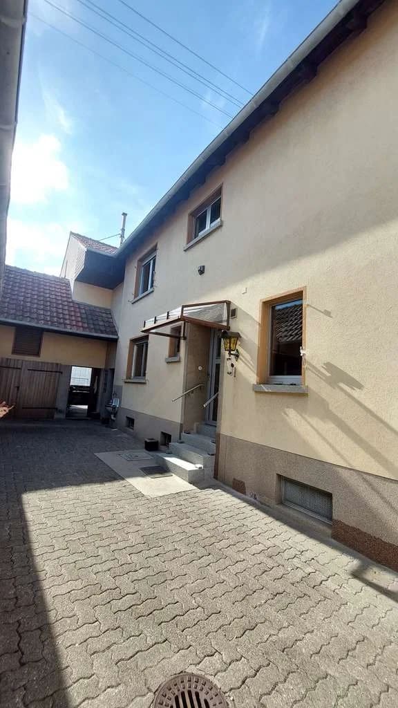 Immobilie in Böhl-Iggelheim - Viel Platz für Ihre Ideen in Böhl-Iggelheim : großes Haus mit Werkstatt, Nebengebäuden und Garten - Bild 3
