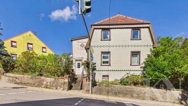 Immobilie in Quierschied - Einfamilienhaus mit Potenzial in Quierschied – Wohnhaus mit zwei möglichen Wohneinheiten - Bild 0