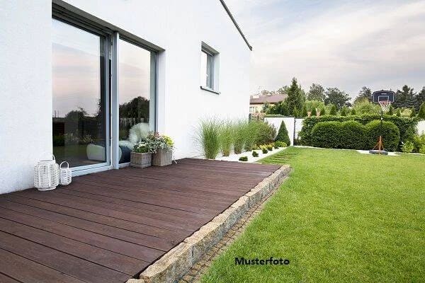 Immobilie in Schwegenheim - 2 Einfamilienhäuser - geeignet zum Mehrgenerationenwohnen - Bild 0