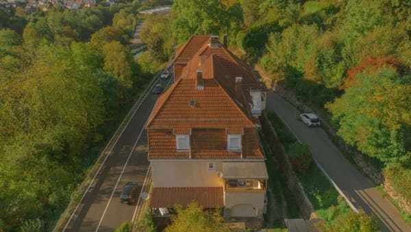 Immobilie in Weisenbach - Großzügige 4-Zimmer-Wohnung mit 2 Balkonen, Garten & Stellplatz – viel Potenzial in Weisenbach - Bild 2