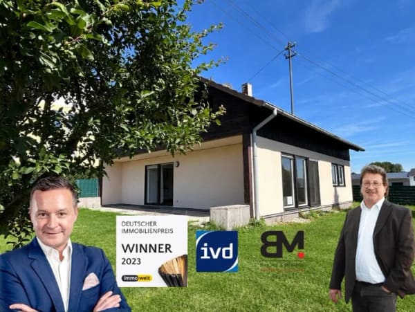 Immobilie in Dasing - Vielseitiges Ein-/Zweifamilienhaus mit Garten, Balkon und zwei Garagen - Bild 0