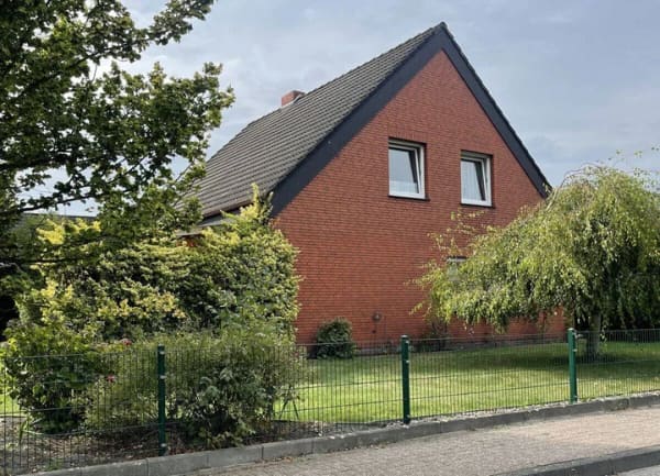 Immobilie in Saterland - Ein Haus mit Charakter, Substanz und dem guten Gefühl von Zuhause - Bild 1