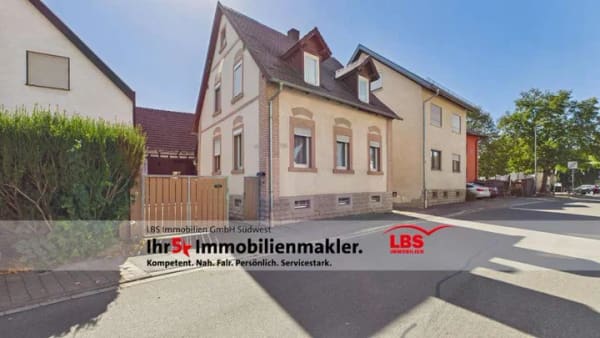 Immobilie in Walzbachtal - Freistehendes Einfamilienhaus mit großer Scheune in Walzbachtal-Wössingen - Bild 0