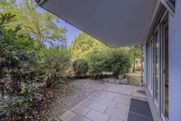 Immobilie in Neuried - Wohnen mit Garten! Großzügige 2-Zimmer-Wohnung mit zwei Terrassen, ruhige Lage, bezugsfrei - Bild 3