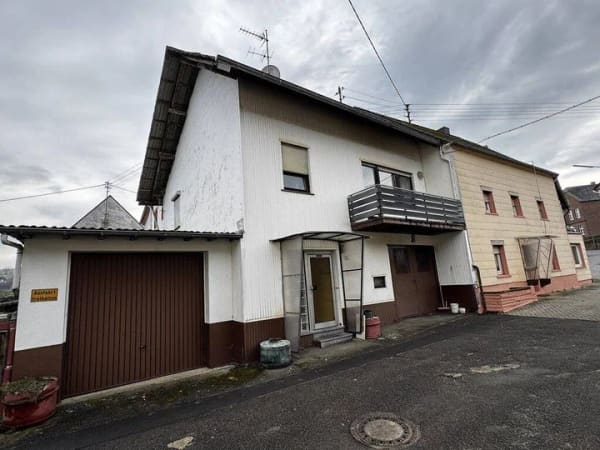 Immobilie in Newel - NEWEL-BUTZWEILER - Familienhaus bestehend aus 2 Häusern mit Garten, Garage, Nebengebäude - Bild 1