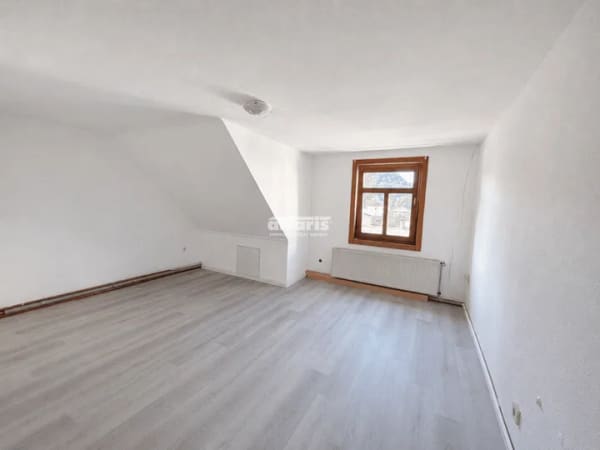 Immobilie in Friedrichroda - antaris Immobilien GmbH ** Drei Wohnungen, unzählige Möglichkeiten - Ihr Investment im Kurort! ** - Bild 3