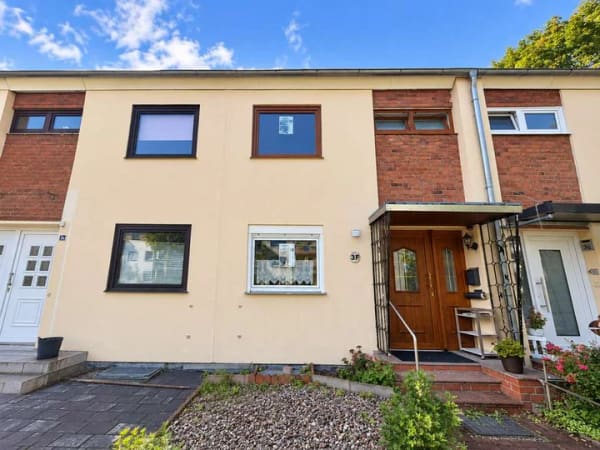 Immobilie in Trappenkamp - Gepflegtes Reihenmittelhaus mit Garage und Garten – Trappenkamp - Bild 0