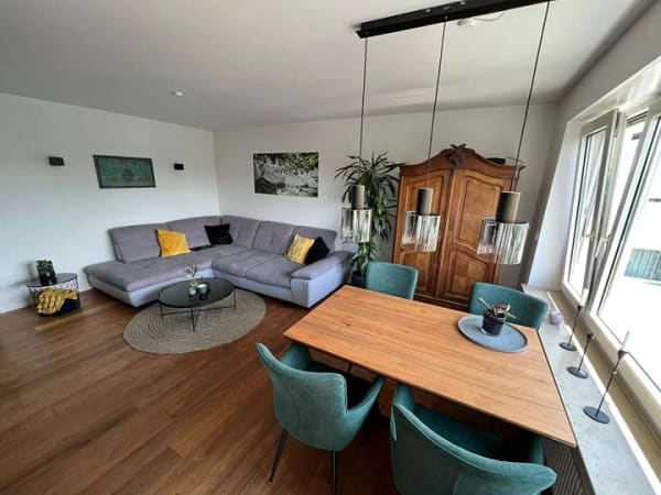 Immobilie in Neuried - Hochwertig sanierte 3-Zimmer-Wohnung mit Südbalkon und Tiefgaragenstellplatz in ruhiger Lage Neuried - Bild 0