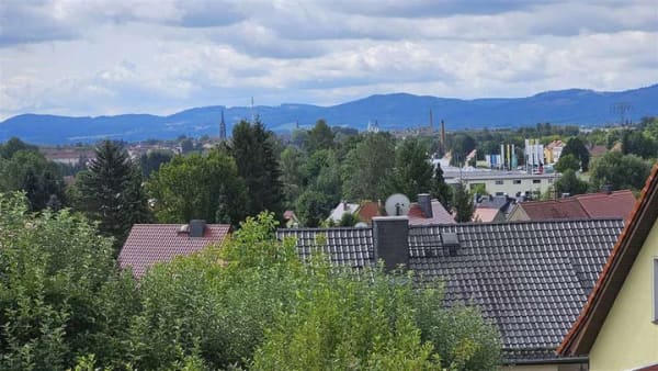 Immobilie in Bertsdorf-Hörnitz - Freizeitbungalow mit traumhaftem Blick auf die Zittauer Berge - Bild 1