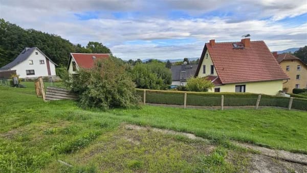 Immobilie in Bertsdorf-Hörnitz - Freizeitbungalow mit traumhaftem Blick auf die Zittauer Berge - Bild 2