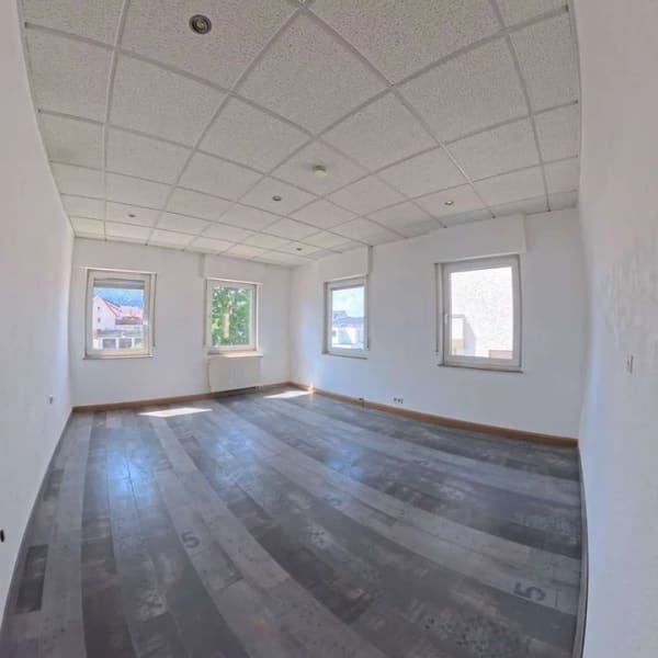 Immobilie in Donzdorf - Etagenwohnung Donzdorf kaufen: 141 m², modernisiert, ab sofort bezugsfertig - Bild 1