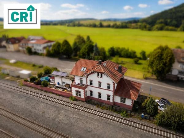 Immobilie in Lahntal - Kapitalanleger aufgepasst! Bahnhofsgebäude mit 5 Einheiten in Göttingen - Bild 0