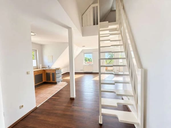 Immobilie in Bendestorf - Helle Maisonette-Wohnung mit Balkon und Weitblick – Bendestorf - Bild 1