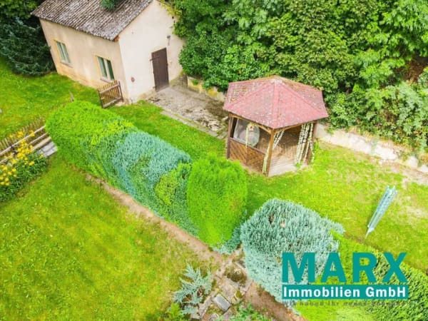 Immobilie in Bernstadt auf dem Eigen - Geräumiges Einfamilienhaus mit 3,5 Zimmern in der idyllischen Umgebung von Bernstadt auf dem Eigen - Bild 1