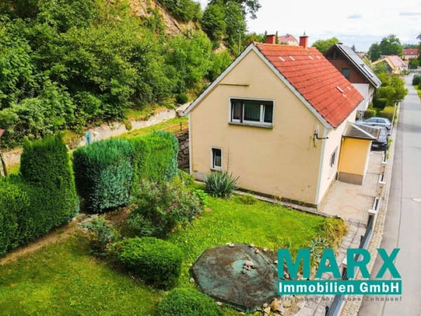 Immobilie in Bernstadt auf dem Eigen - Geräumiges Einfamilienhaus mit 3,5 Zimmern in der idyllischen Umgebung von Bernstadt auf dem Eigen - Bild 2