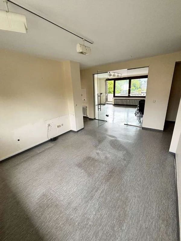 Immobilie in Oerlinghausen - 2 Wohnungen // 2 Balkone // 2 Stellplätze // 6 Zimmer - Bild 3