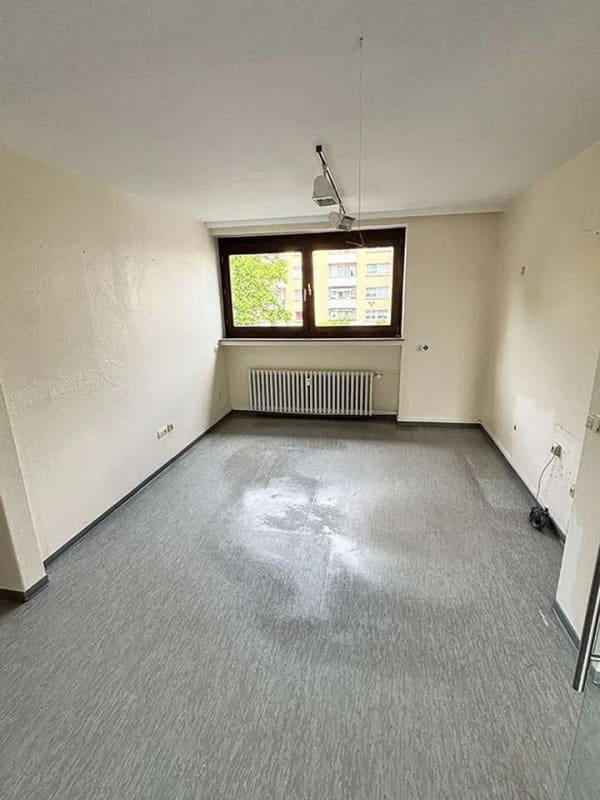 Immobilie in Oerlinghausen - 2 Wohnungen // 2 Balkone // 2 Stellplätze // 6 Zimmer - Bild 4