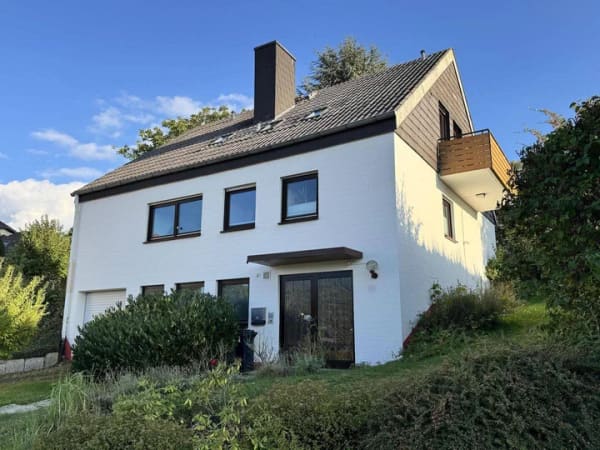 Immobilie in Habichtswald - Freistehendes Ein- bis Zweifamilienhaus mit Garten & Freisitz in Habichtswald-Dörnberg - Bild 0