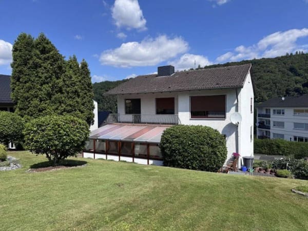 Immobilie in Bad Karlshafen - Zweifamilienhaus mit Wintergarten & großzügigem Garten in Bad Karlshafen-Diemelhöhe - Bild 3
