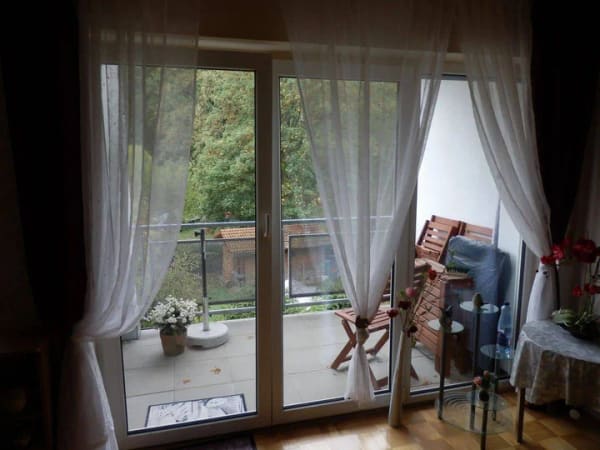 Immobilie in Königsfeld im Schwarzwald - Gepflegte Zweizimmerwohnung mit Balkon und Tiefgaragenstellplatz in idyllischer Wohnlage - Bild 3