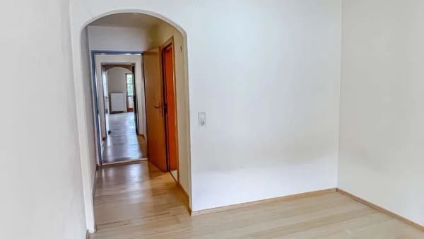 Immobilie in Aschau im Chiemgau - Bezugsfrei mit Bergblick: 2-Zimmer-Wohnung mit zwei Balkonen im Herzen von Aschau - Bild 3
