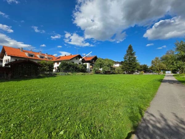 Immobilie in Frasdorf - 4,5-Zimmer-Wohnung mit traumhaftem Bergblick und großzügiger Ausbaureserve in Frasdorf im Chiemgau - Bild 3