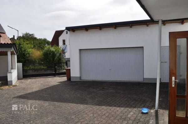 Immobilie in Schwarzenbruck - 2-Familienhaus für Mehrgenerationen - Bild 1
