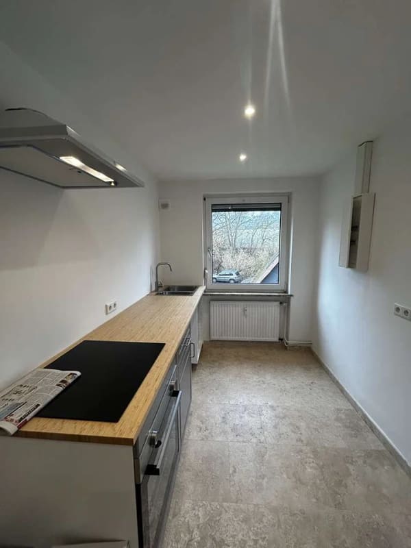 Immobilie in Bad Oldesloe - Diese attraktive 3-Zimmer-Wohnung befindet sich im ersten Obergeschoss eines gepflegten Mehrfamilien - Bild 1