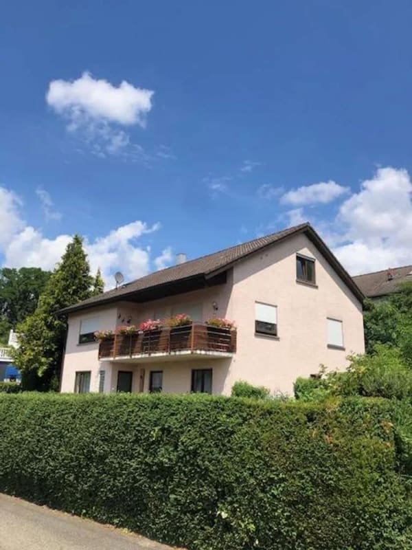 Immobilie in Obersulm - Wohnhaus mit Einliegerwohnung in schöner Aussichtslage - Bild 0