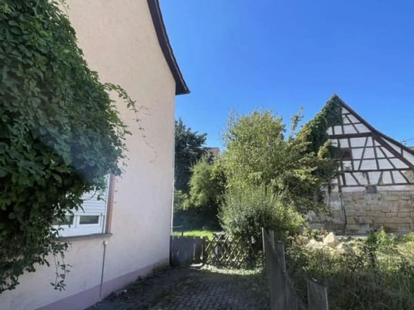 Immobilie in Neckartenzlingen - Abriss mit Neubebauung oder Sanierung- 3-Fam.-Haus mit großer Gewerbeeinheit auf 642 m² Grund! - Bild 2