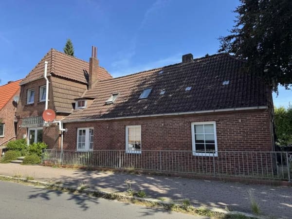 Immobilie in Buchholz - Attraktives Wohn- und Geschäftshaus mit zwei renovierten Wohnungen und Gewerbeeinheit - Bild 0