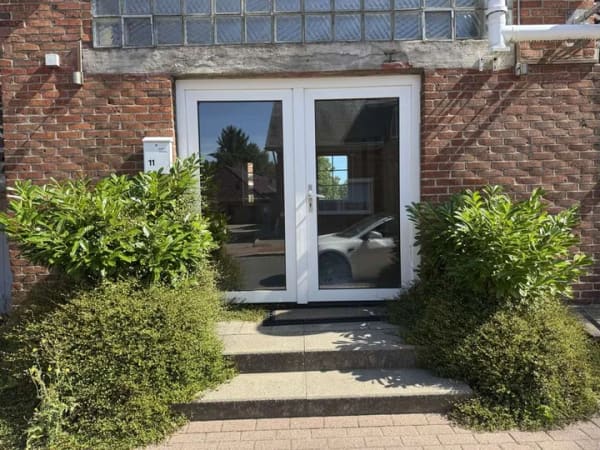 Immobilie in Buchholz - Attraktives Wohn- und Geschäftshaus mit zwei renovierten Wohnungen und Gewerbeeinheit - Bild 2