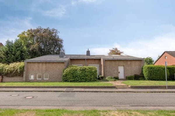 Immobilie in Jülich - Freistehendes Einfamilienhaus mit Einliegerwohnung + Poolhaus | 1.773 m² Grundstück - Bild 4