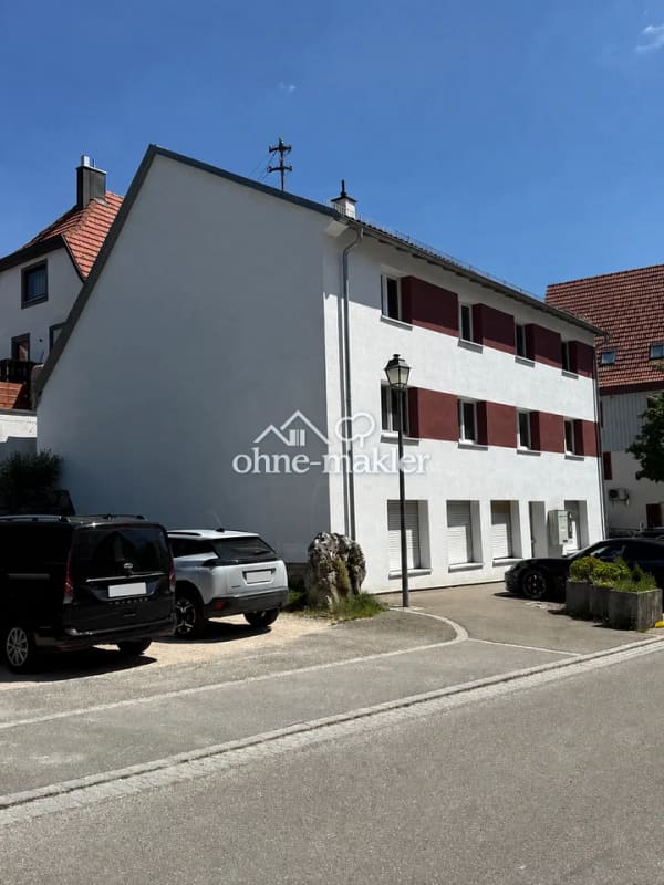Immobilie in St. Johann - 11 Zimmer auf drei Etagen – Haus in St. Johann-Würtingen, 2014 kernsaniert - Bild 1