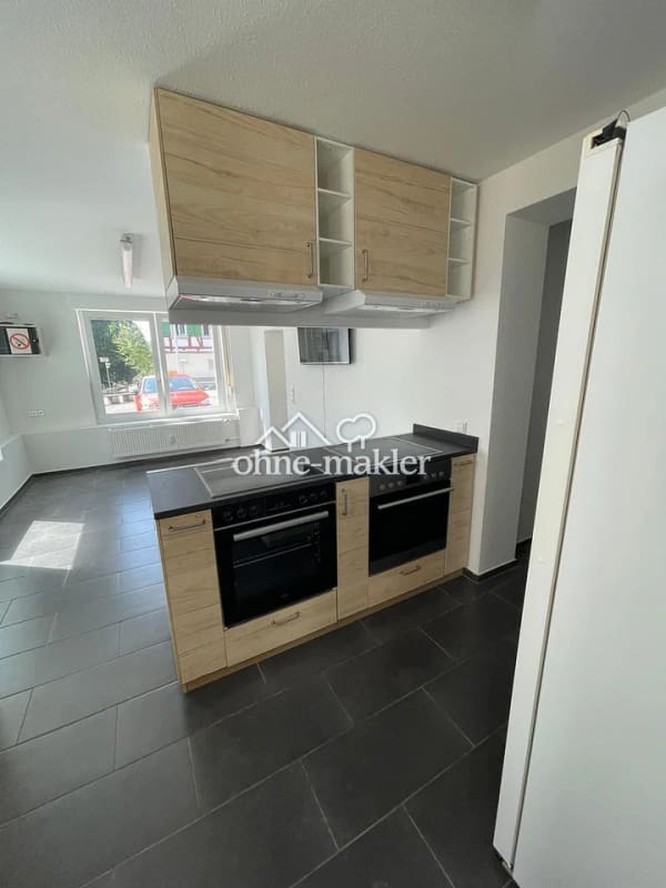 Immobilie in St. Johann - 11 Zimmer auf drei Etagen – Haus in St. Johann-Würtingen, 2014 kernsaniert - Bild 2