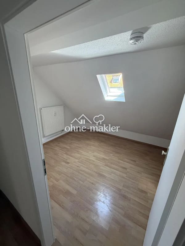 Immobilie in St. Johann - 11 Zimmer auf drei Etagen – Haus in St. Johann-Würtingen, 2014 kernsaniert - Bild 4