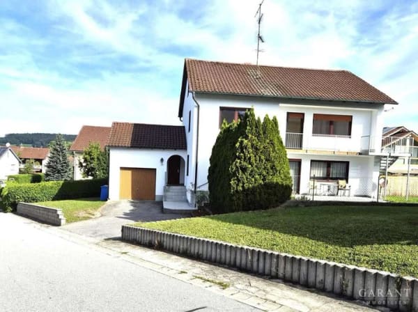 Immobilie in Roßbach - ATTRAKTIVES ZWEIFAMILIENHAUS IN 94439 ROSSBACH/BINDERMANNZWIRN! - Bild 0