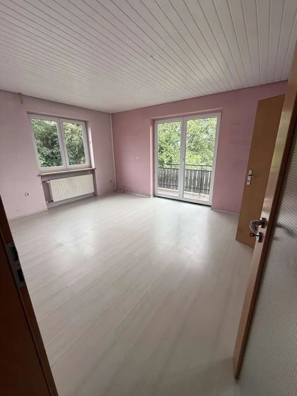Immobilie in Reichertshofen - *Einfamilienhaus mit großem Grundstück und viel Potenzial* - Bild 2
