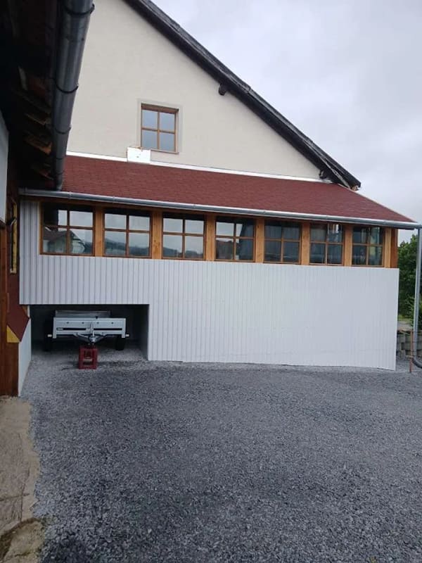 Immobilie in Neureichenau - Raumwunder mit Potenzial: EFH mit 2 Wohneinheiten (Hauptwohnsitz + Vermietung)  und XXL-Werkstatt - Bild 2