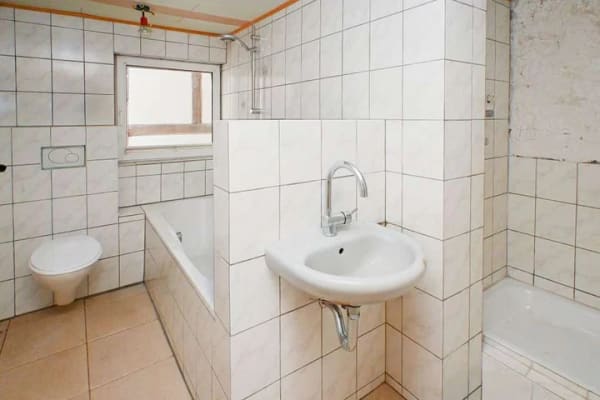 Immobilie in Rietberg - Renovierungsbedürftiges Haus mit Fußbodenheizung und großem Keller in zentraler Innenstadtlage! - Bild 3