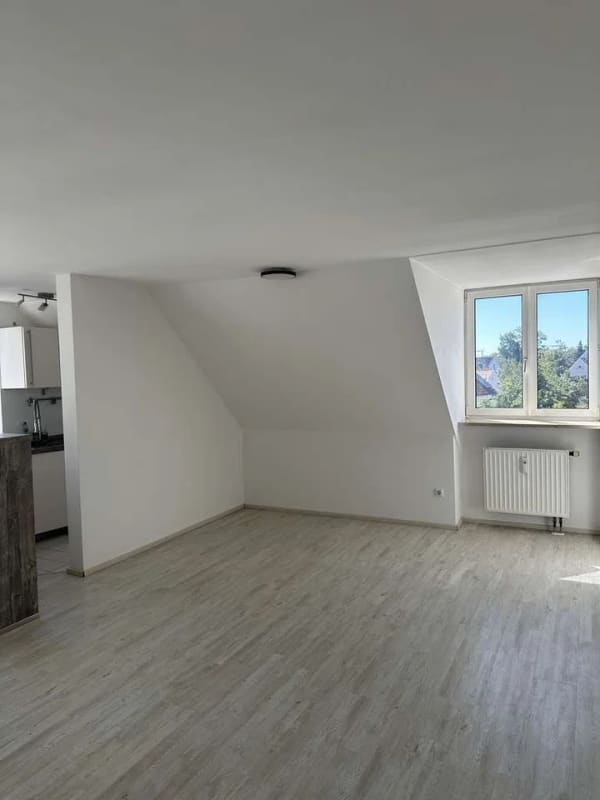 Immobilie in Markt Indersdorf - Wohnen mit Charakter: Gepflegte 3-Zimmer-Dachgeschosswohnung in Markt Indersdorf - Bild 1