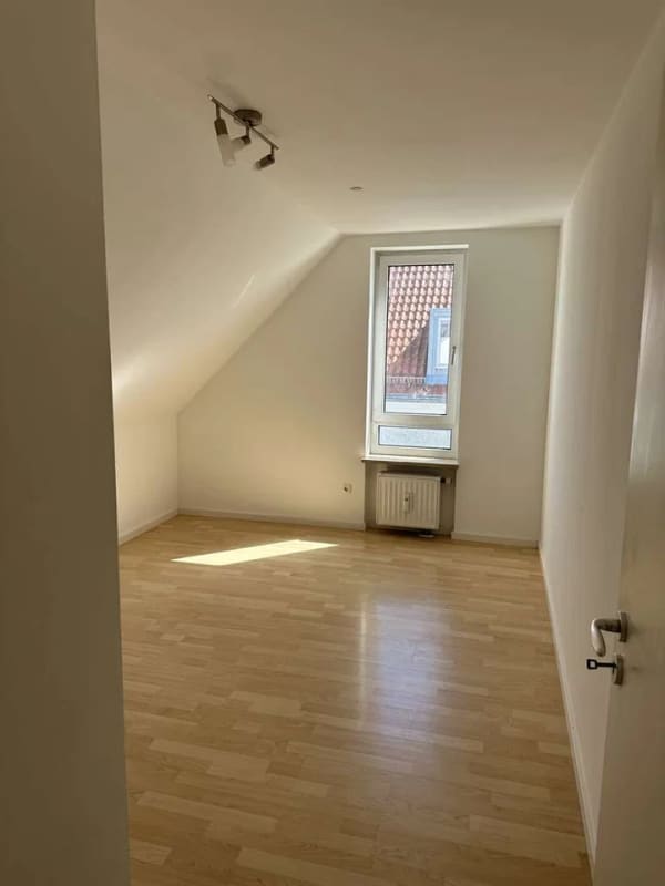 Immobilie in Markt Indersdorf - Wohnen mit Charakter: Gepflegte 3-Zimmer-Dachgeschosswohnung in Markt Indersdorf - Bild 4